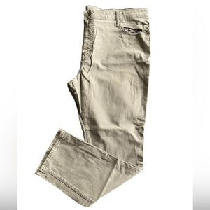 Mens size 44x32 American Eagle next level flex slim fit light grey jeans KH11